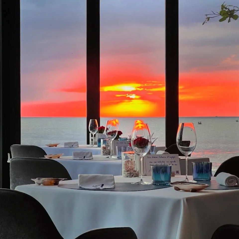 L'Arôme by the Sea